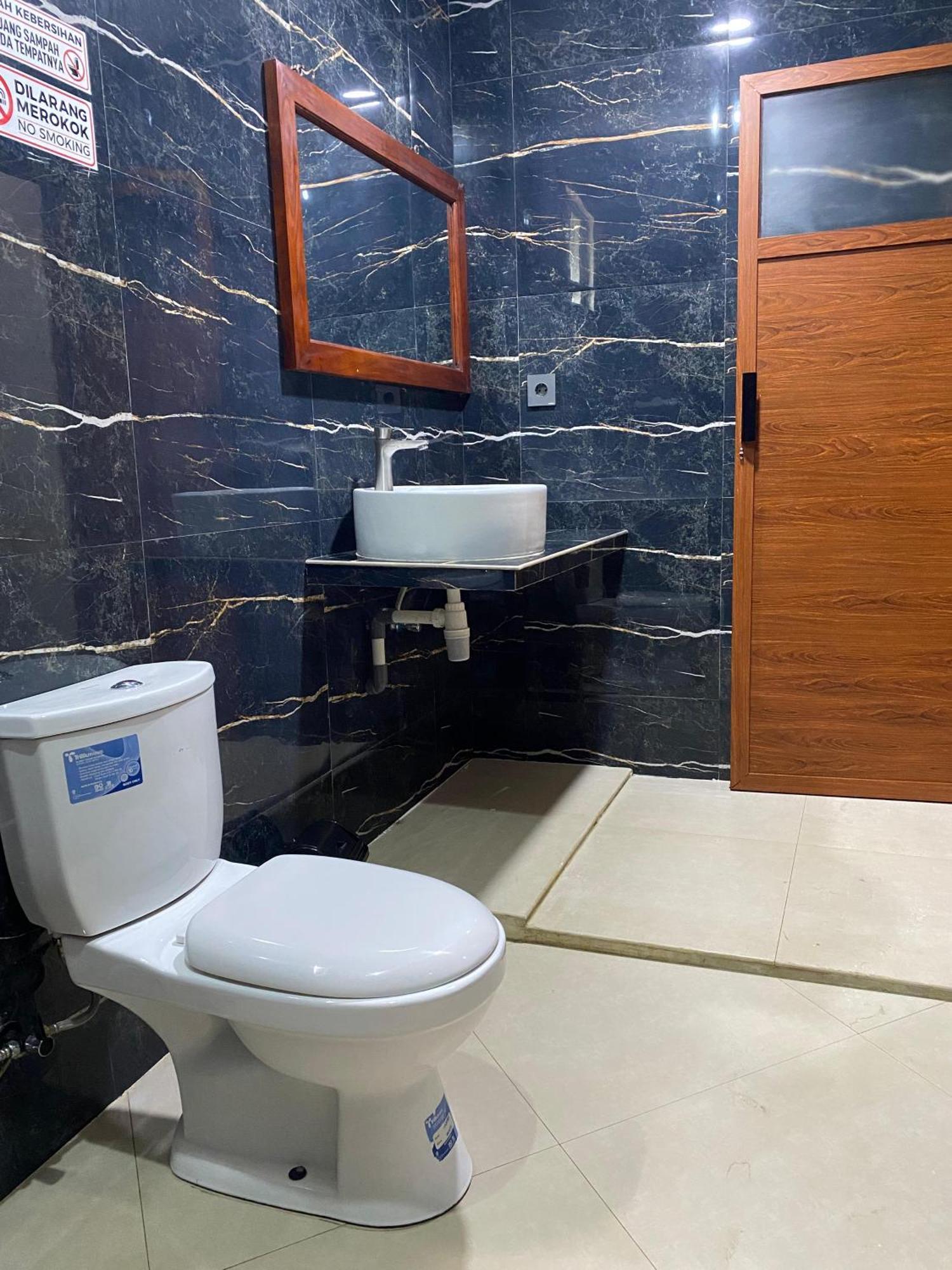 Mango Guesthouse Пангандаран Екстериор снимка